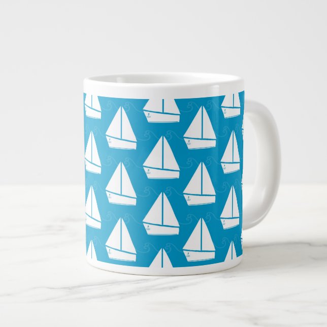 Hellblaues Segelboot-Muster Jumbo-Tasse (Vorderseite Rechts)