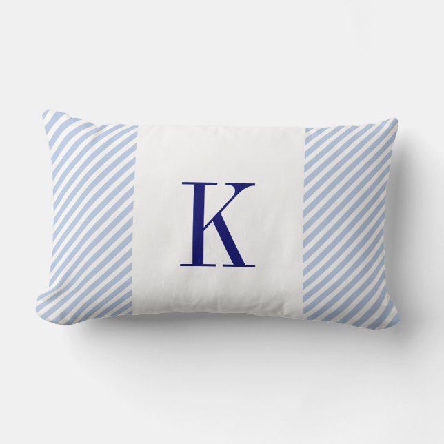 Hellblaues Streifen-Marine-Blau-Monogramm Lendenkissen (Vorderseite)