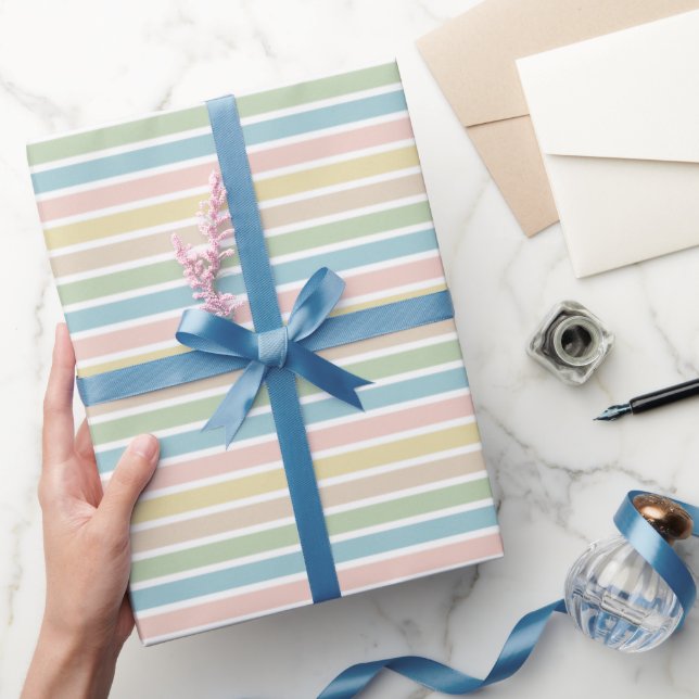 Hellblaues, weich grünes, rosa Streifen Muster Geschenkpapier (Schenken)