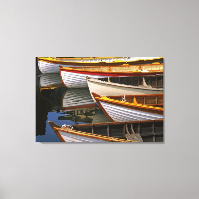 Helle Boote im Zentrum für Holzboote Leinwanddruck (Vorderseite)