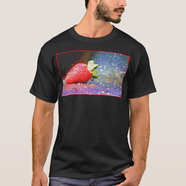 "Helle Erdbeere" Niedliches Foto. Jetzt kaufen T-Shirt (Vorderseite)