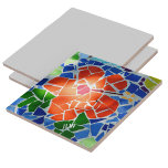 Helle, farbenfrohe Mosaik-Rote Blume Fliese<br><div class="desc">Hellrote Blume zwischen grünen Blätter und blaues Wasser in einem Mosaik Kachel koi Teich ist eine bunte Zen dekorative Keramik Kachel. Personalisieren Sie die Initialen und einen Namen. Dies ist eines von mehreren koordinierenden Entwürfen mit Original-Kunstfotografie von JLW_FOTOGRAPHY.</div>