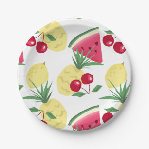 Helle Früchte und Beeren auf weiß. Pappteller