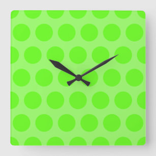 Helle Limettentupfen Quadratische Wanduhr