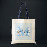 Helle Pastelltüte und marineblaue Tasche<br><div class="desc">Helle Pastelltasche & marineblaue Hochzeitstasche mit personalisiertem Monogramm. Vintages elegantes Design. Geeignet für Brautmädchen, Blume, Trauzeugin, Brautmutter, Gäste etc. Eleganter Skripttext für den Namen. Gold gelber Name Anfangsbuchstaben.</div>