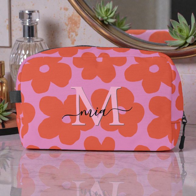 Helle Retro-Blumen Pink Orange Monogramm Waschbeutel (Von Creator hochgeladen)