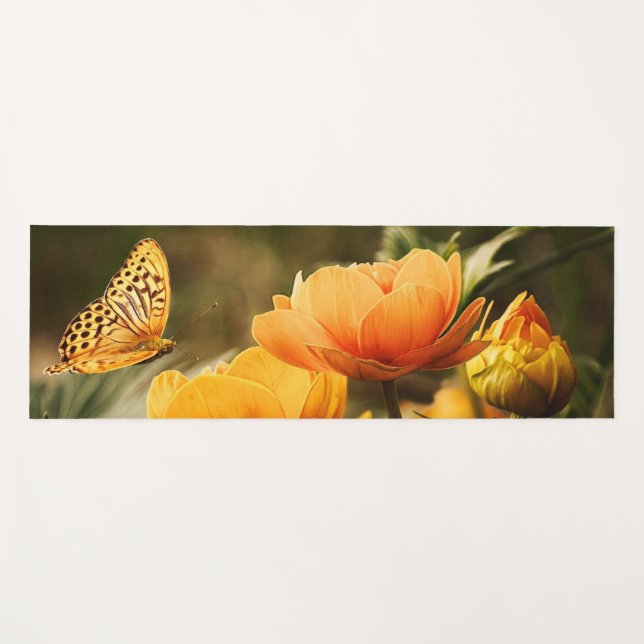 Helle, tiefgelbe Blumen mit Schmetterling Yogamatte (Vorderseite (Horizontal))
