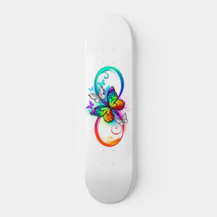 Helle Unendlichkeit mit Regenbogenschmetterling Skateboard