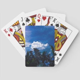 Heller blauer Himmel mit Wolken Spielkarten
