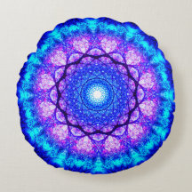Heller blauer und lila Mandala