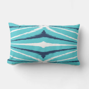 Heller gestreifter blauer und weißer Stammes- ikat Lendenkissen
