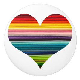 Heller Regenbogen des viele Farbherz-Entwurfs Keramikknauf