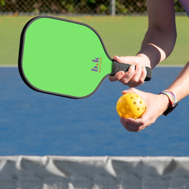 Helles Green Pickleball Paddle (InSitu)