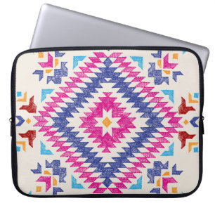 Helles, handGezeichnet Tribal Design Element. Laptopschutzhülle