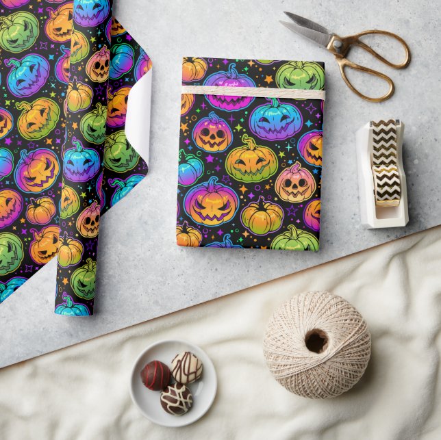 Helles, mehrfarbiges Halloween-Kürbismuster Geschenkpapier (Kunsthandwerk)