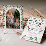 Helles Pink & Greenery Arch Foto Frohe Weihnachten<br><div class="desc">Diese Kollektion besticht durch leuchtend rosa Aquarellen,  Beeren und Wintergrün mit moderner und eleganter Typografie,  die im Winter mit botanischen Mustern geschmückt ist.</div>