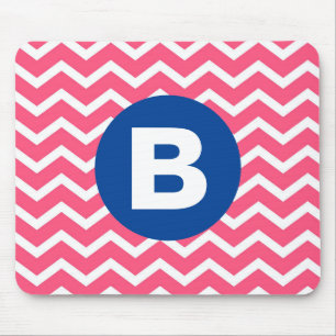 Helles Rosa und Weiß Chevron-Muster Monogramm Mousepad