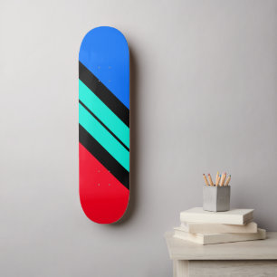 Helles Rot Blau Schwarz Aqua Diagonale Rennstreife Skateboard