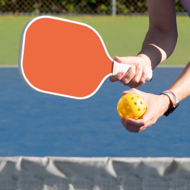Helles Solid Orange Hintergrund Pickleball Schläger (InSitu)