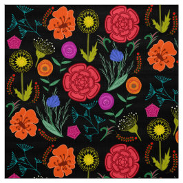 Hellfarbige Blume auf schwarz Stoff