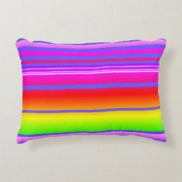 Hellfarbiger gestreifter Regenbogen Dekokissen