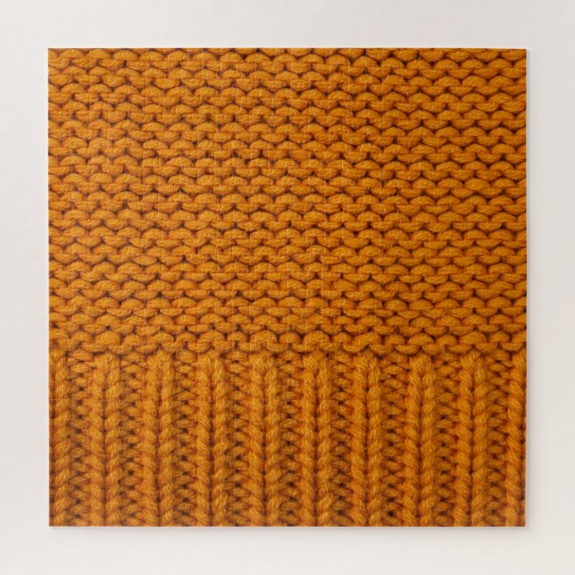 Hellgelb: handgefertigte Stricktextur. (Vertikal)