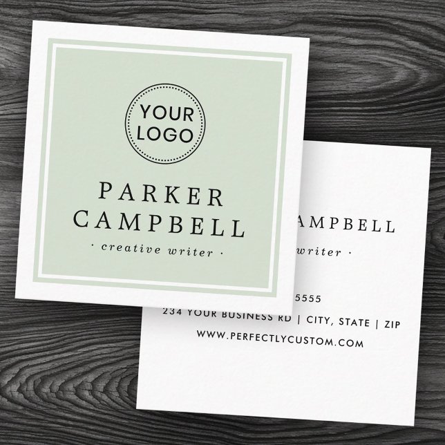 Hellgrün, weißer Rand Ihr Logo minimalistisch Quadratische Visitenkarte (Light sage green white border your logo minimalist square business card)