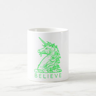 Hellgrünes Einhorn-magisches Zitat glauben oder Kaffeetasse