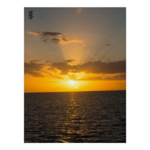 Helliger Sonnenuntergang über dem Ozean Poster