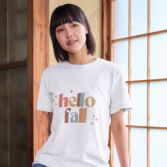 Hello Fall Retro Typografie T-Shirt (Von Creator hochgeladen)