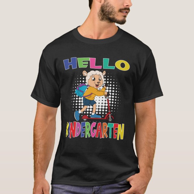 Hello Kindergarten Sheep With Scooter T-Shirt (Vorderseite)