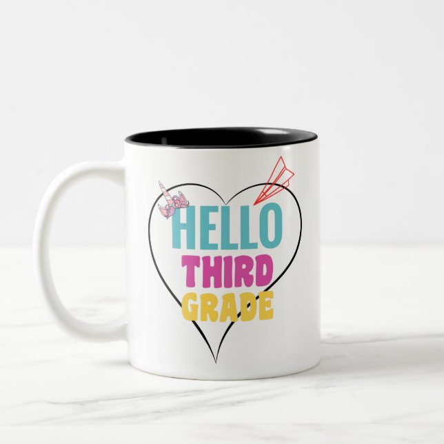 Hello Third Grade| Farbiges Design für die dritte  Zweifarbige Tasse (Links)