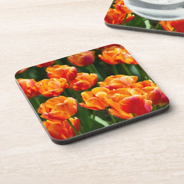 Hellorange Tulpen im Park Getränkeuntersetzer (Linke Seite)
