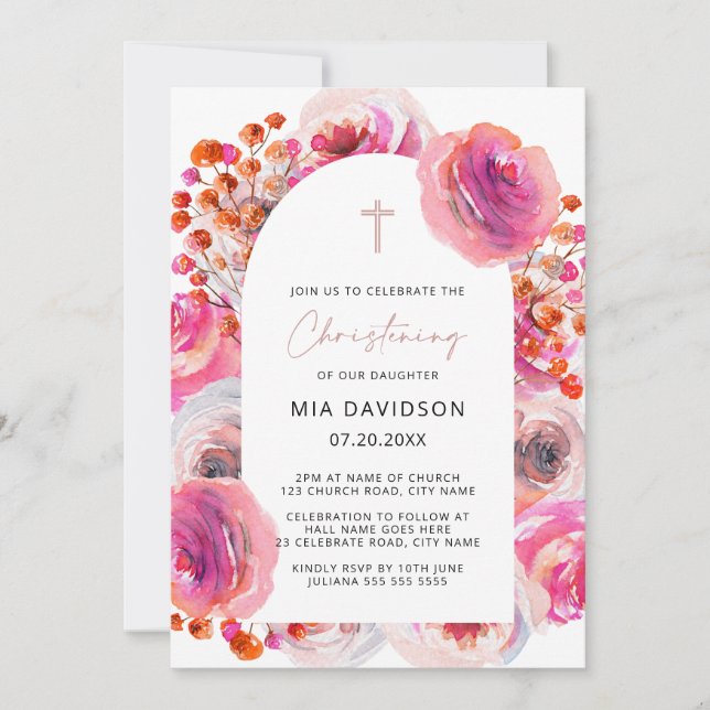 Hellrosa Aquarellfarben Blumenarsch Christening Einladung (Vorderseite)