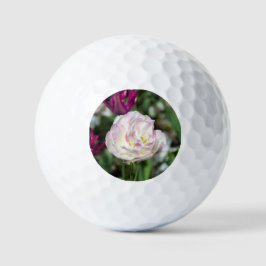 Hellrosa Tulpen an einem sonnigen Tag Golfball