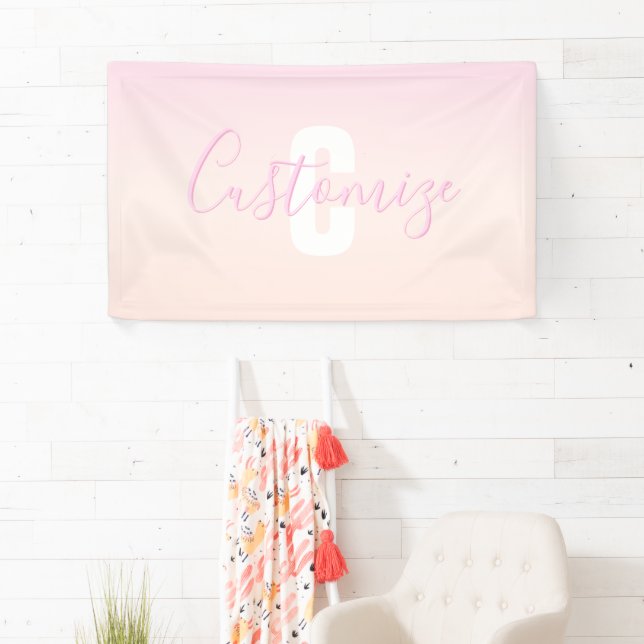 Hellrosa und Pfirsichfarben Ombre Name & Monogramm Banner (Insitu)