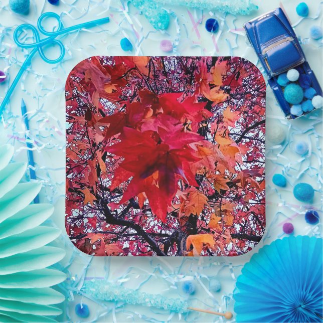 Hellrote Blätter Pappteller (Party)