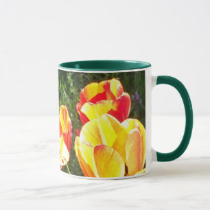 Hellrote und gelbe Tulpen Fotografie Tasse