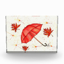 Hellroter Regenschirm und rote Blätter Aquarell