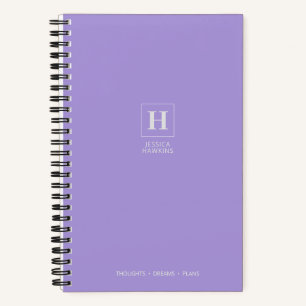 Hellviolettes klassisches Monogramm Notizbuch