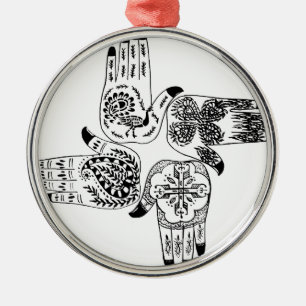 Hennahände bemalt mit indischen Designs Hochzeit Silbernes Ornament