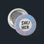HER Pronouns farbenfrohe Trans Flag Rosa Blau Button<br><div class="desc">Dekorieren Sie Ihr Outfit mit diesem coolen Kunstknopf. Sie können ihn anpassen und auch Text hinzufügen. Karo in meinem Shop für viel mehr Farben und Muster und Pronomen aller Art! Lass mir Bescheid, wenn du auch etwas Gewohntes willst.</div>
