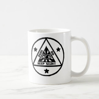 Herausforderung. Tun Sie. Behalten Sie still! Der Kaffeetasse