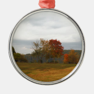 Herbst am Arrowhad-See. Ornament Aus Metall