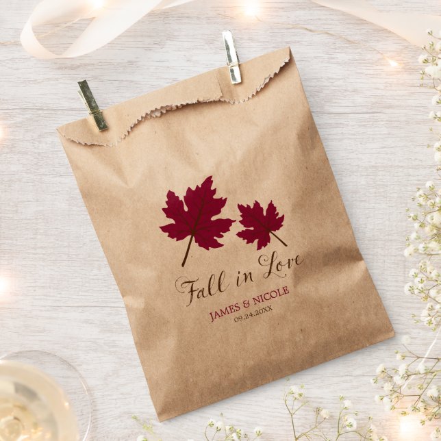 Herbst der Liebe Burgund Brown Blätter Hochzeit Geschenktütchen (Ausgeschnitten)