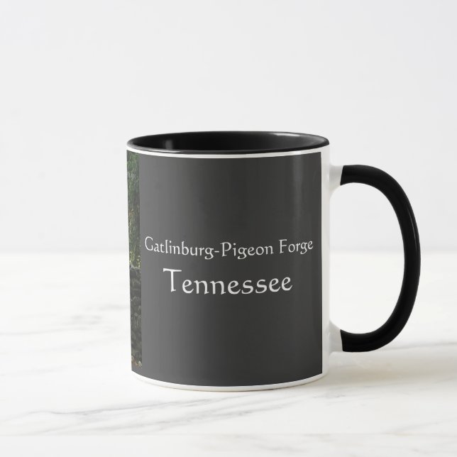 Herbst-Farben - Gatlinburg Pigeon Forge rauchiges Tasse (Rechts)