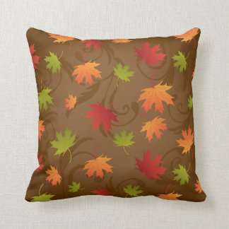 Herbst, Herbst-Blätter auf braunem Hintergrund Kissen