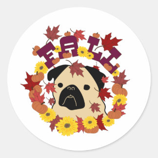 Herbst-Mops mit Blätter, Pumpkins und Sonnenblumen Runder Aufkleber