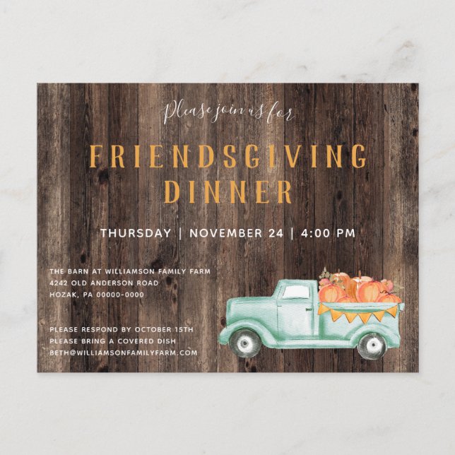 Herbst Rustikal Pick Up Pumpkins Friendsgiving Din Einladungspostkarte (Vorderseite)