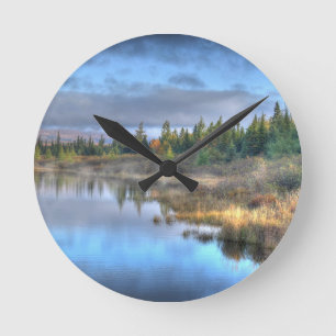 Herbst Sonnenaufgang am Moosehead Lake Maine Runde Wanduhr